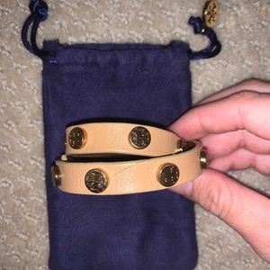 tory burch tan leather bracelet
